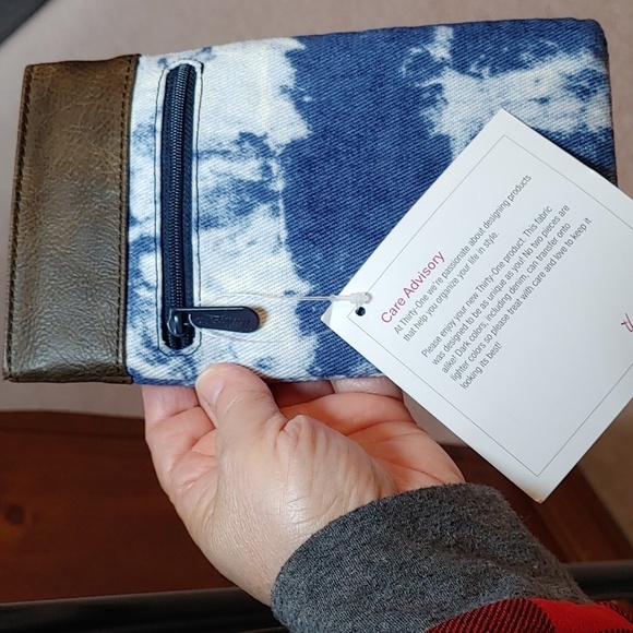 NWT Thirty One Sky Tie Dye Eyeglass/Sunglass Case - Picture 1 of 9